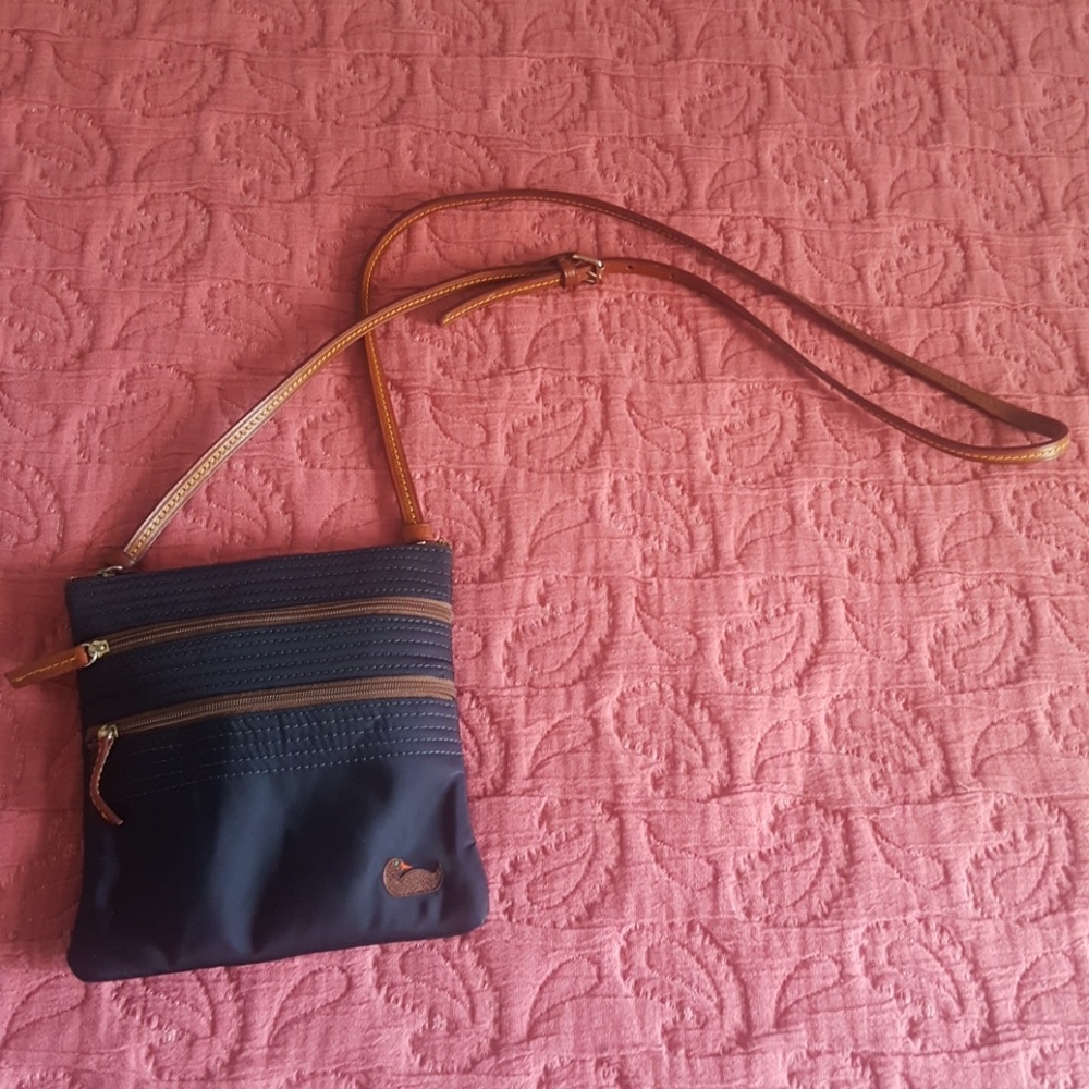 *NWOT* Dooney & Bourke Navy Blue Crossbody Bag